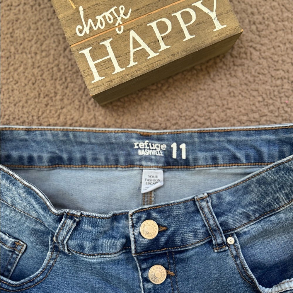 Refuge Button Front Distressed Midi Shorts - Picture 5 of 6